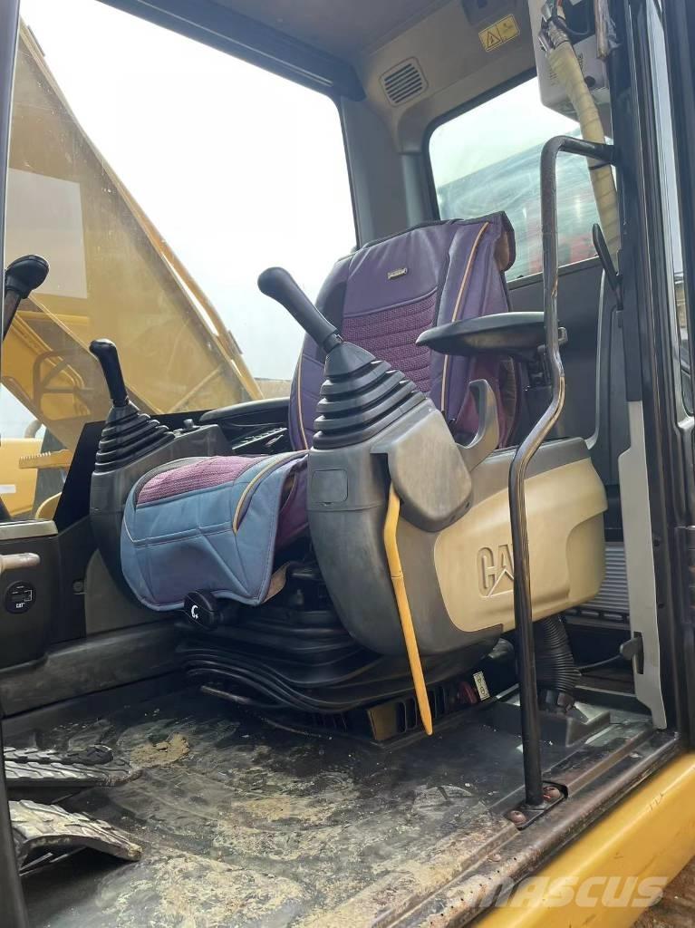 CAT 320d 大型油圧ショベル12t以上（パワーショベル・ユンボ）