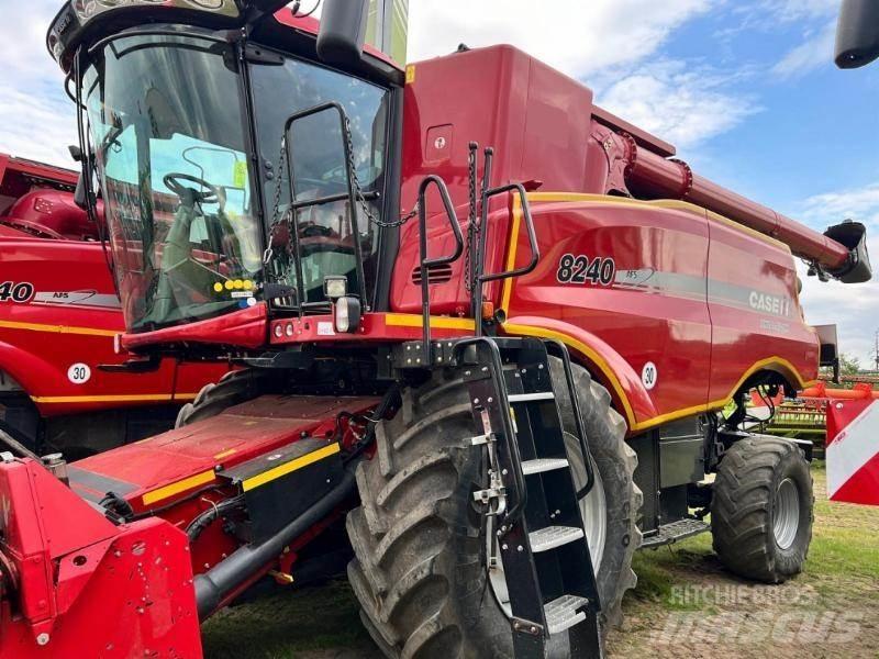 Case IH 8240 コンバイン