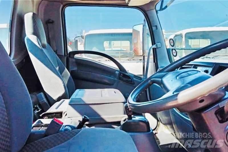 Isuzu FRR 600 AMT その他トラック