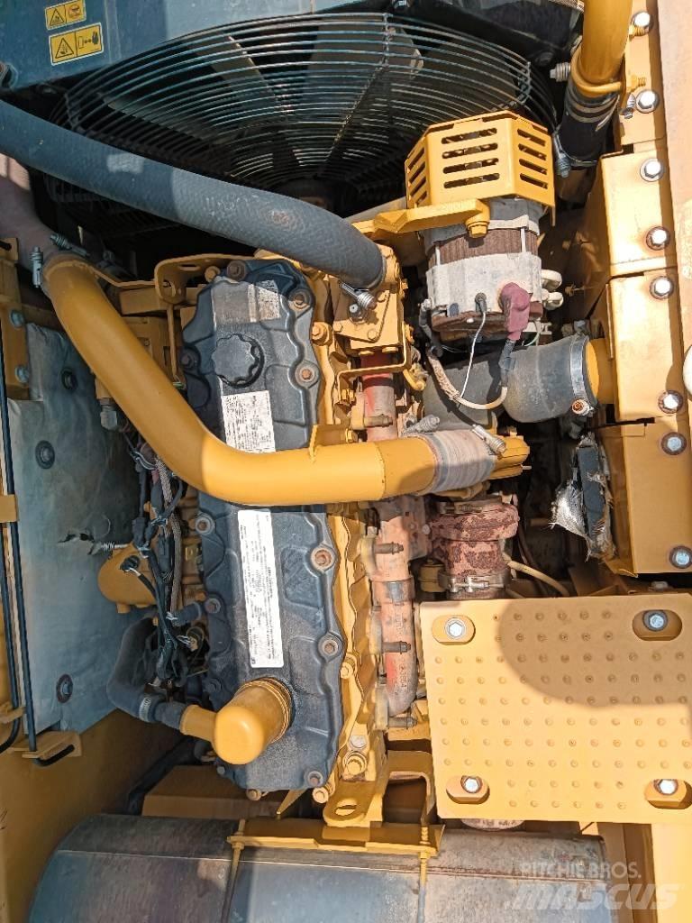 CAT 325 D 大型油圧ショベル12t以上（パワーショベル・ユンボ）