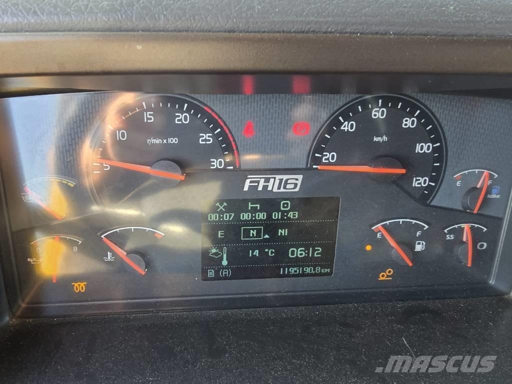 Volvo FH 16 700 キャブ付きシャーシ