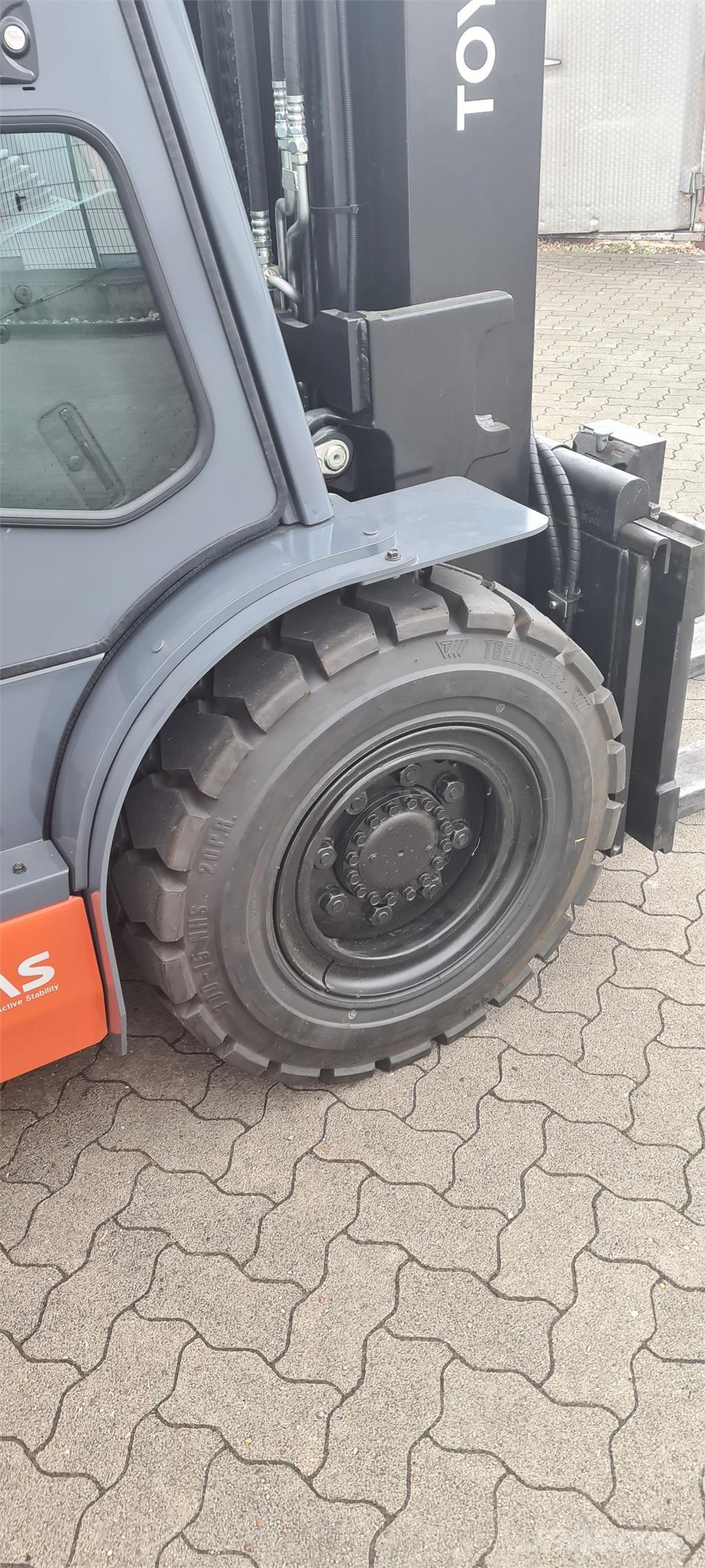 Toyota 40-8FD50N ディーゼル・軽油