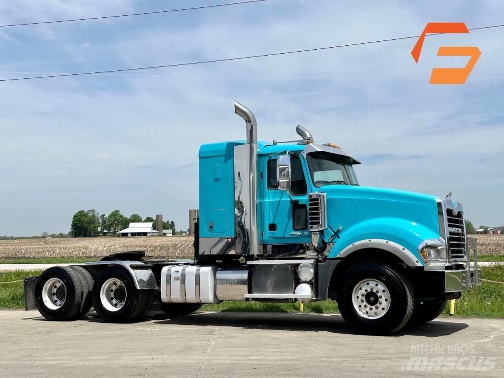 Mack Titan TD 713 その他トラック