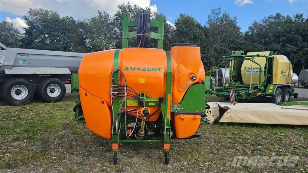Amazone UF 901 牽引型スプレイヤー