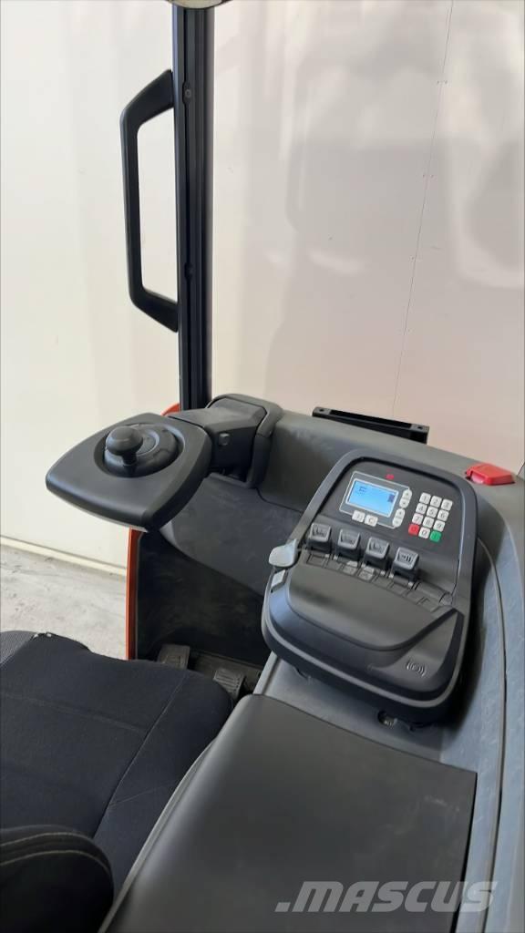 BT RR E 140 H リーチフォークリフト