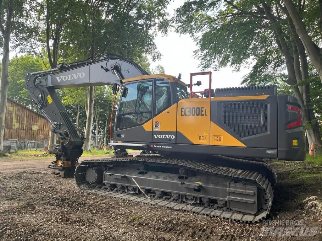 Volvo EC 300 大型油圧ショベル12t以上（パワーショベル・ユンボ）