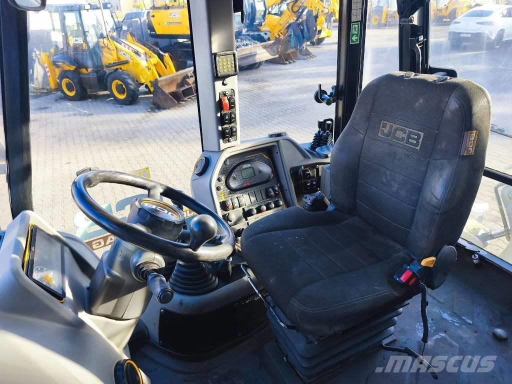 JCB 3CX Compact バックホーローダー