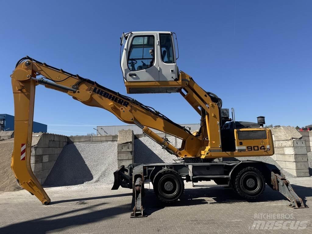 Liebherr A 904 C 廃棄物／工業産廃処理機