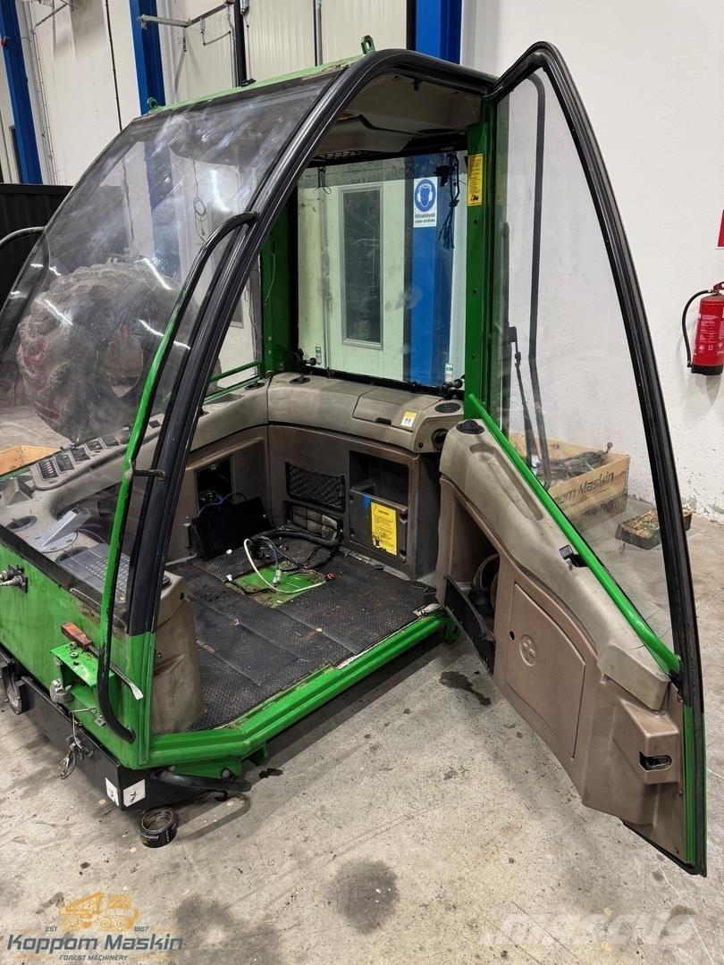 John Deere 1470D キャビン及び内装