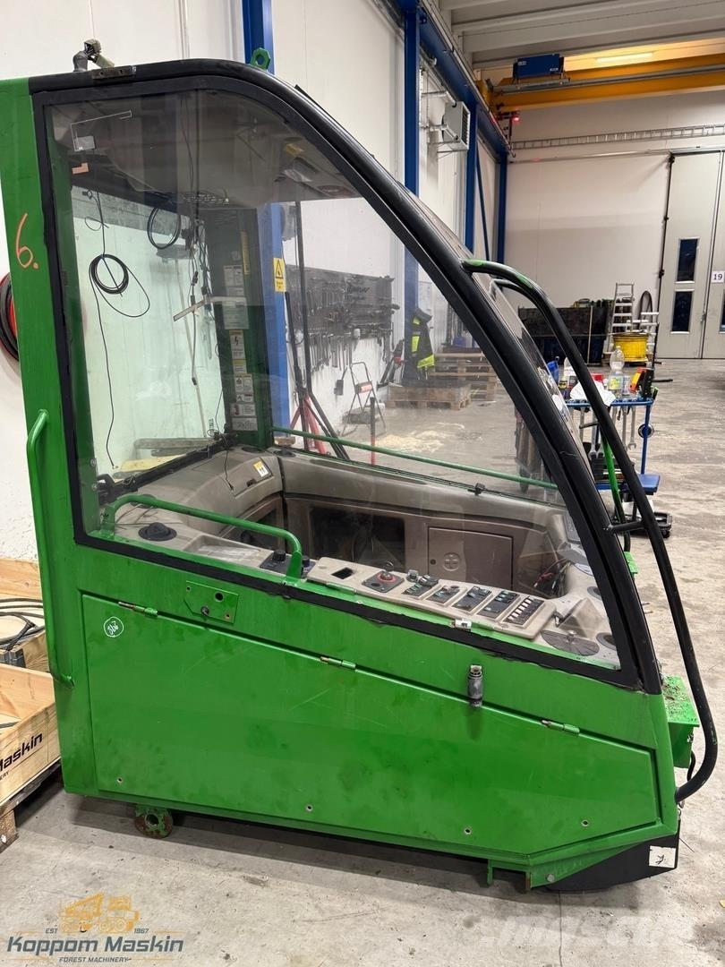 John Deere 1470D キャビン及び内装