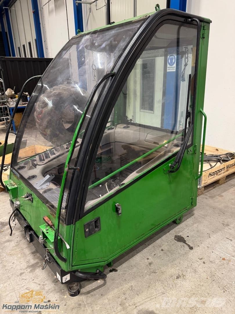 John Deere 1470D キャビン及び内装