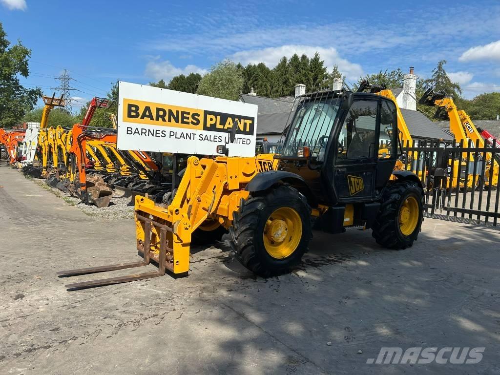 JCB 530-70 テレスコーピックハンドラー