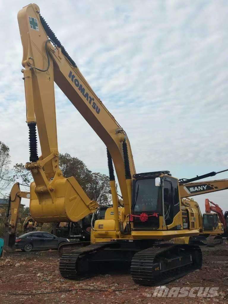 Komatsu PC 200-8 大型油圧ショベル12t以上（パワーショベル・ユンボ）