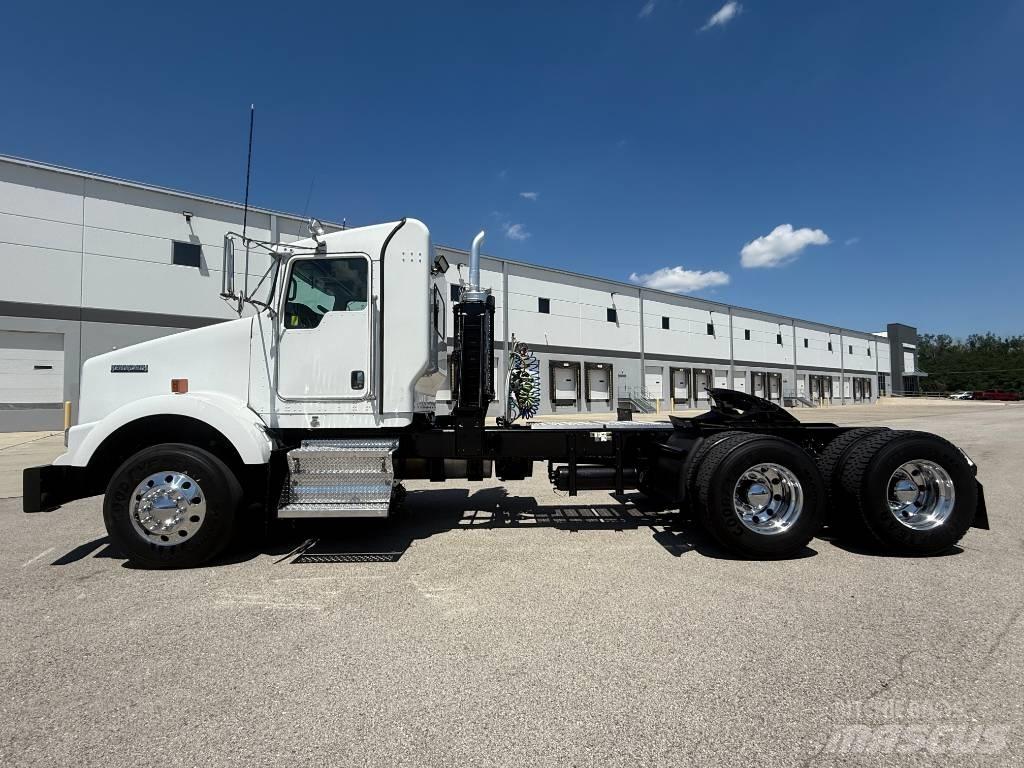 Kenworth T 800 中古トラクターヘッド | トレーラーヘッド