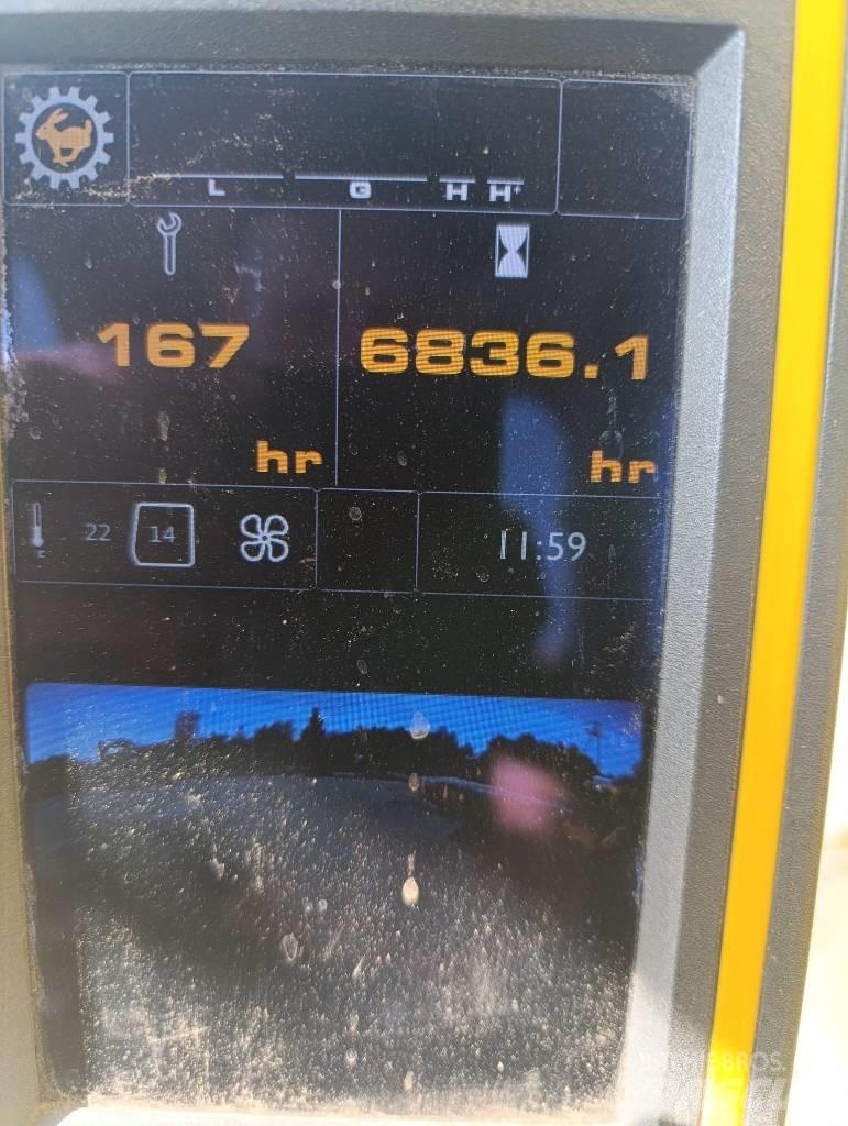 JCB JS 220 LC 大型油圧ショベル12t以上（パワーショベル・ユンボ）