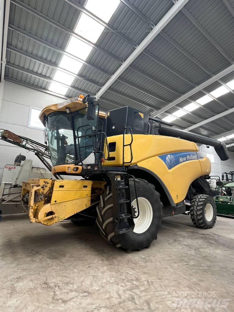 New Holland CR 9080 コンバイン