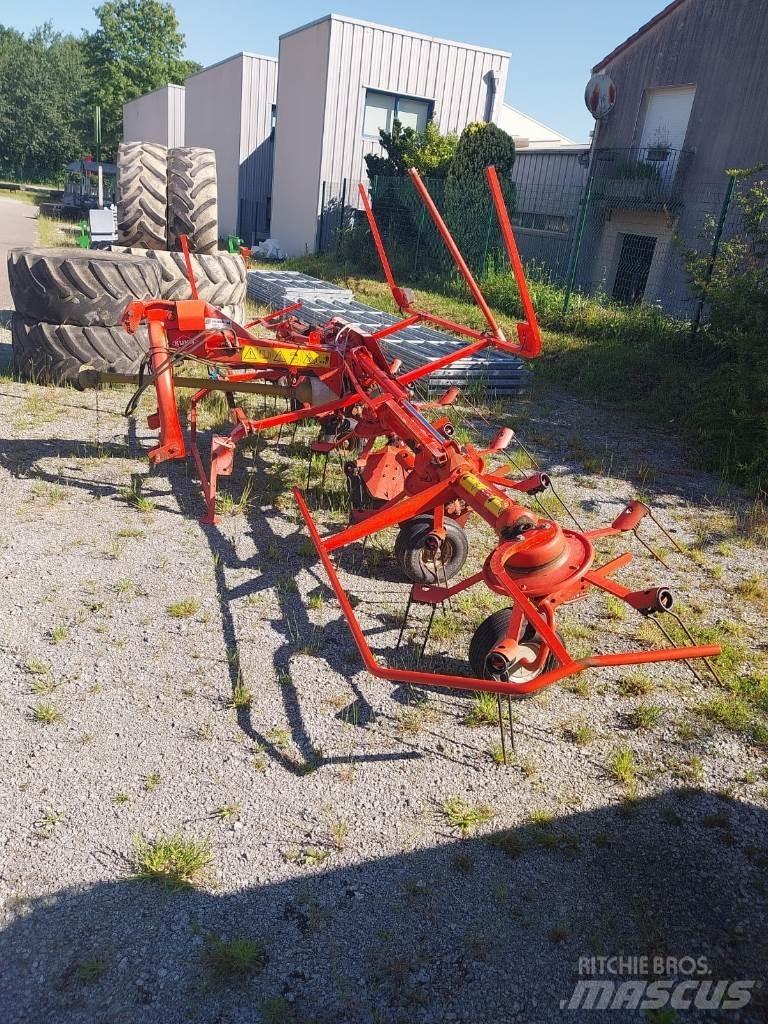 Kuhn GF 5801 MH テッダー・テッダーレーキ
