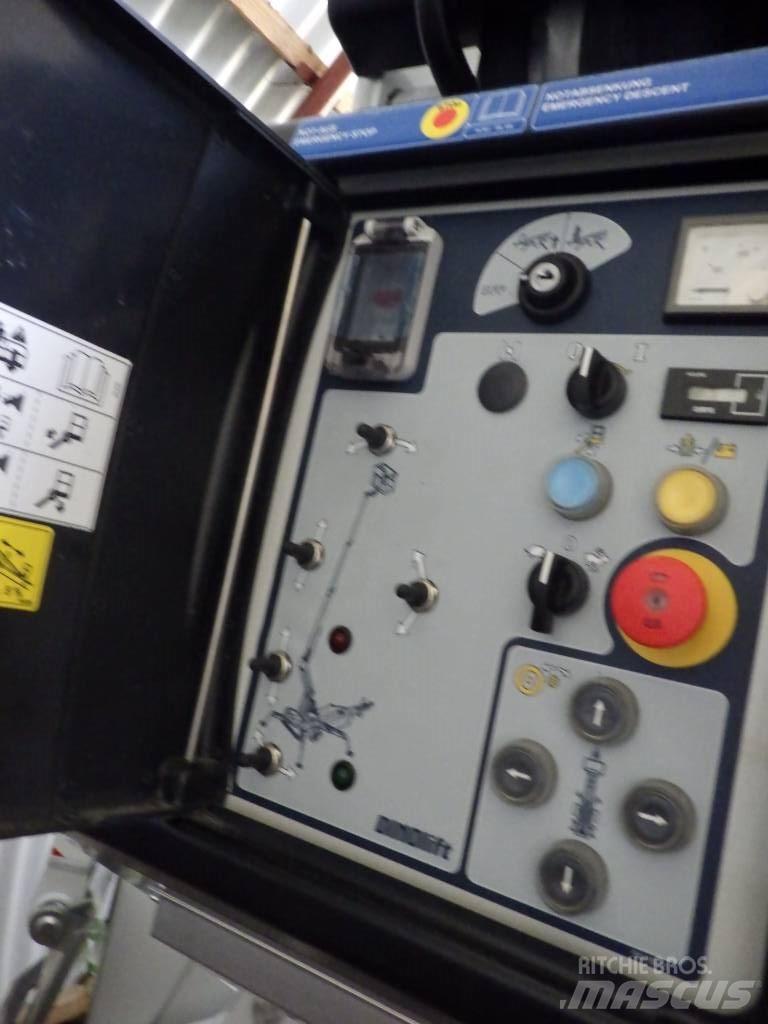 Dino 180 XT II 高所作業台付トレーラー