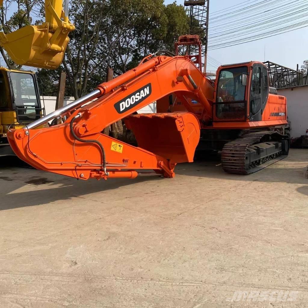 Doosan DX 300 LC 大型油圧ショベル12t以上（パワーショベル・ユンボ）