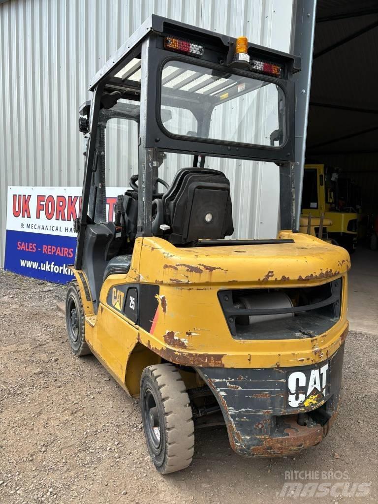 CAT DP 25 NT ディーゼル・軽油