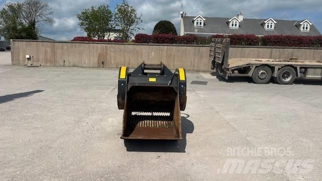 MB Crusher BF 90.3 バケットクラッシャー