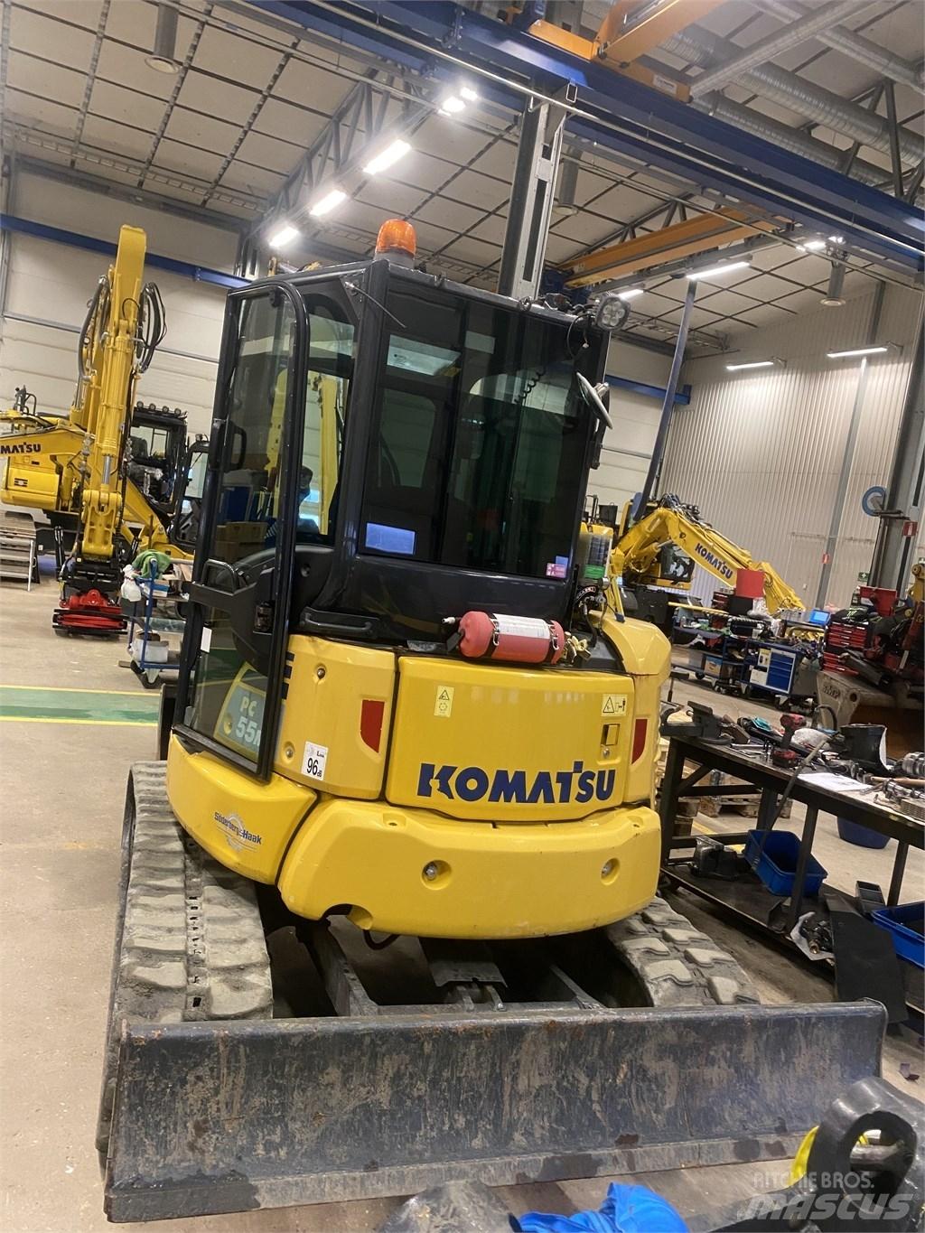 Komatsu PC55MR-5 ミニ油圧ショベル 7t以下（ミニユンボ・ミニディガー）