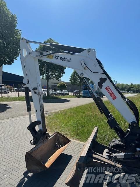 Bobcat E 55 ミニ油圧ショベル 7t以下（ミニユンボ・ミニディガー）