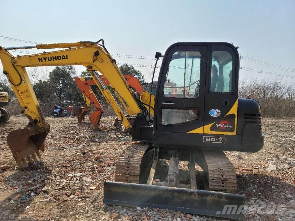 Hyundai R60-7 ミニ油圧ショベル 7t以下（ミニユンボ・ミニディガー）