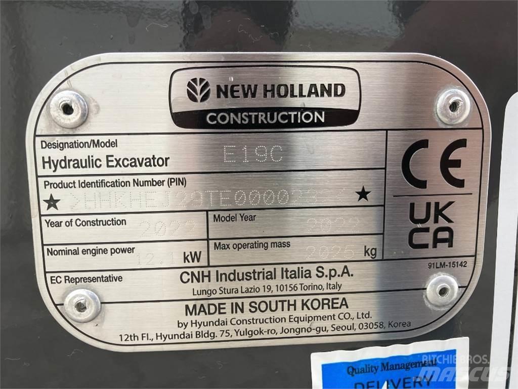 New Holland E 19C ミニ油圧ショベル 7t以下（ミニユンボ・ミニディガー）