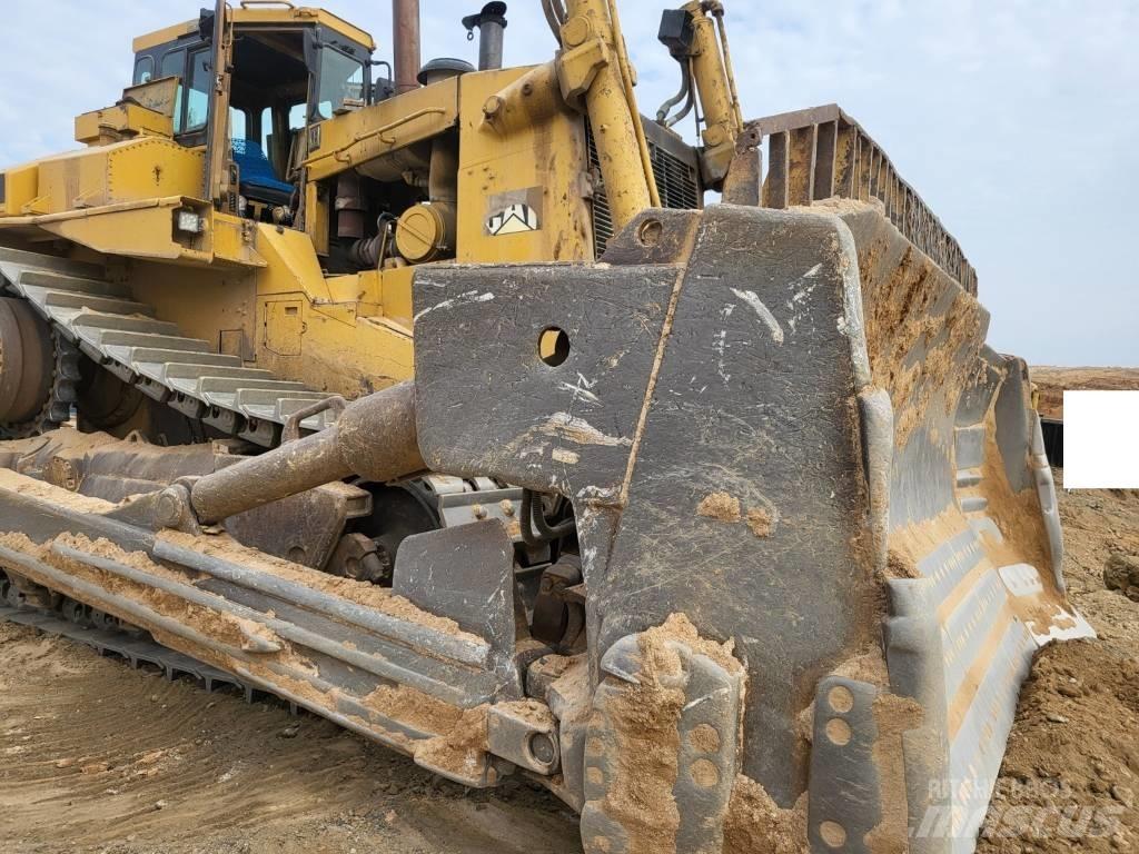CAT D11N ブルドーザー