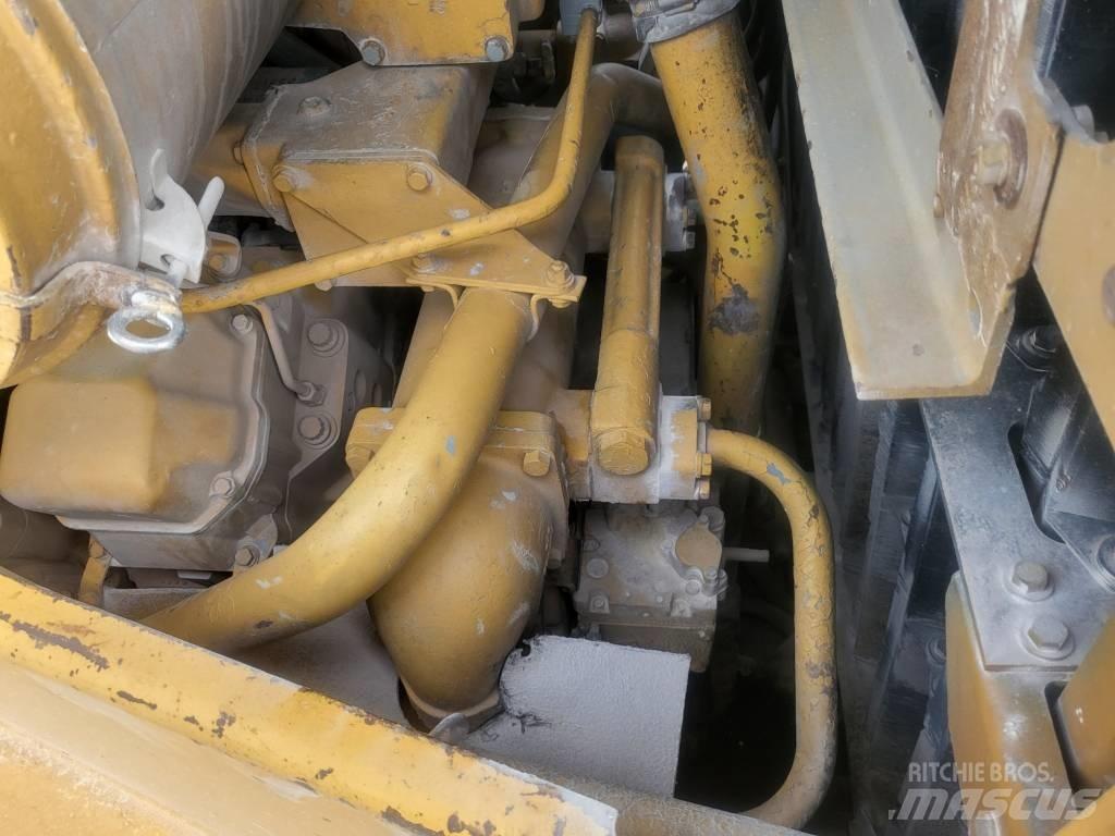 CAT D11N ブルドーザー