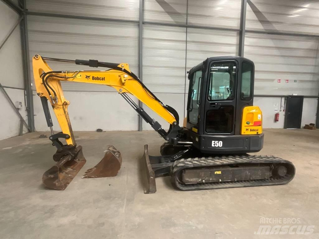 Bobcat E 50 ミニ油圧ショベル 7t以下（ミニユンボ・ミニディガー）