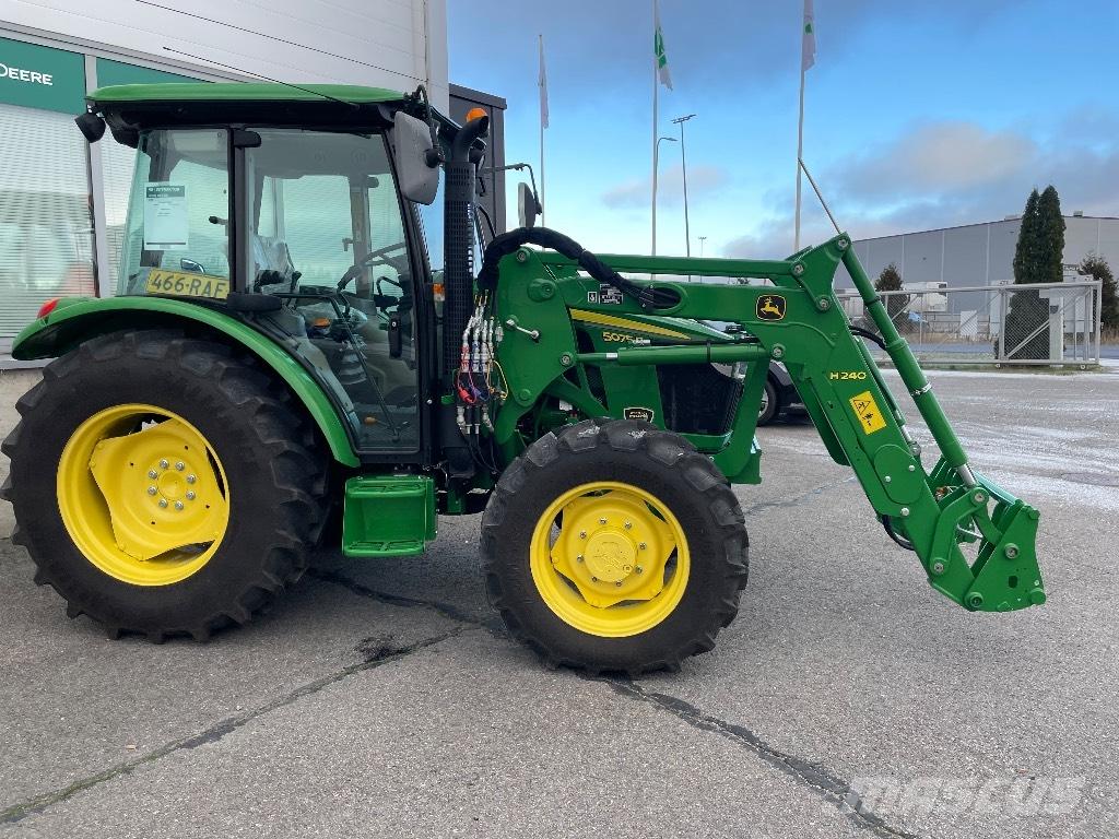 John Deere 5075 E トラクター