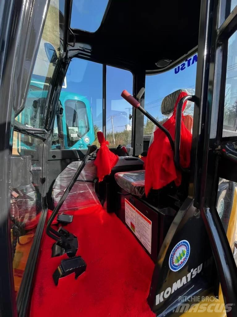 Komatsu PC 35 MR ミニ油圧ショベル 7t以下（ミニユンボ・ミニディガー）