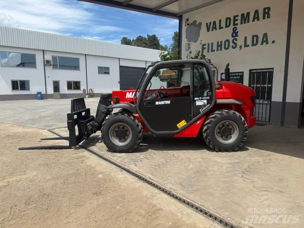 Manitou MT 523 テレスコーピックハンドラー