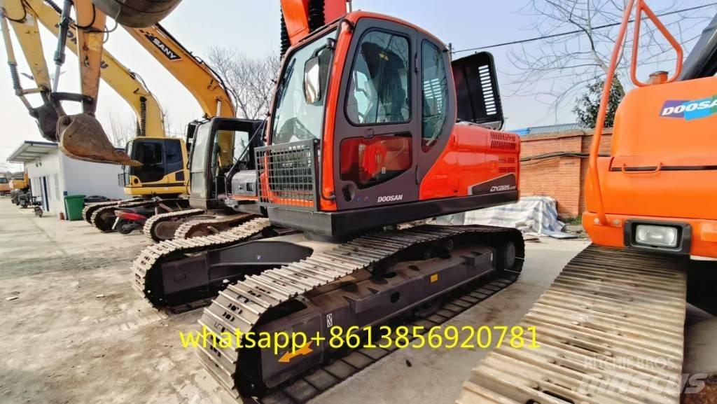 Doosan DX 225 大型油圧ショベル12t以上（パワーショベル・ユンボ）