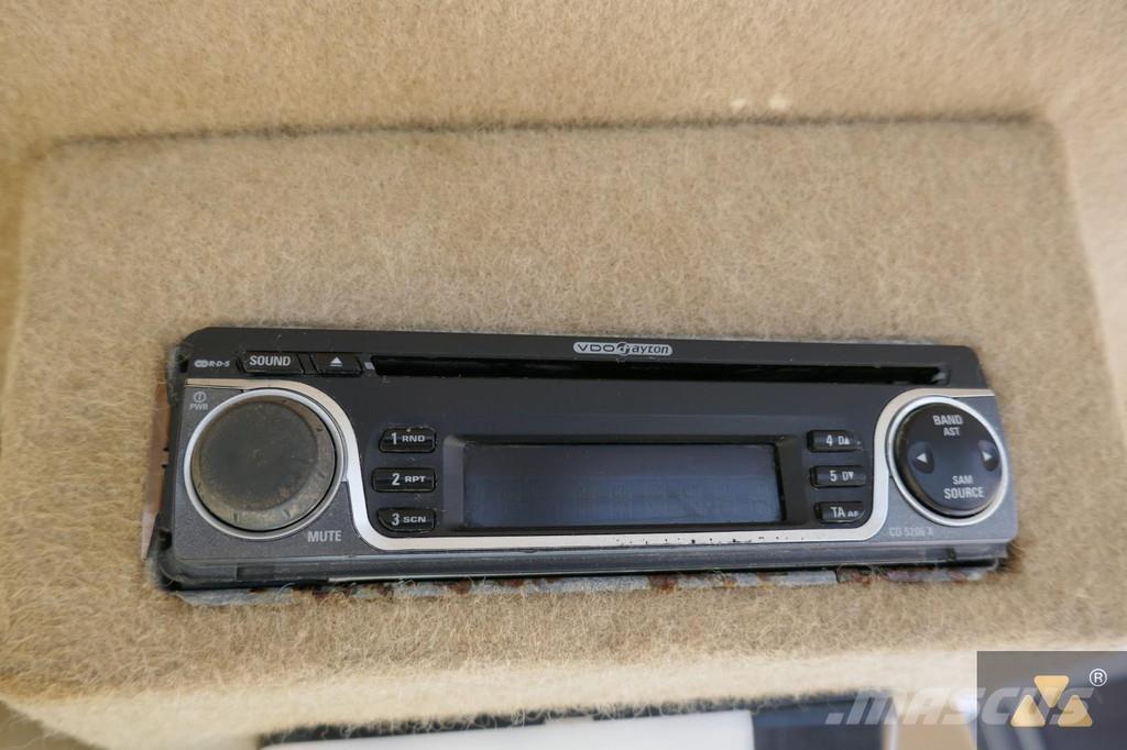 CAT 140H モーターグレーダー