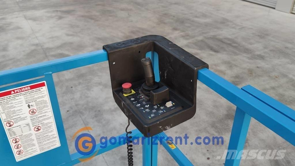 Genie GS 4390 シザースリフト