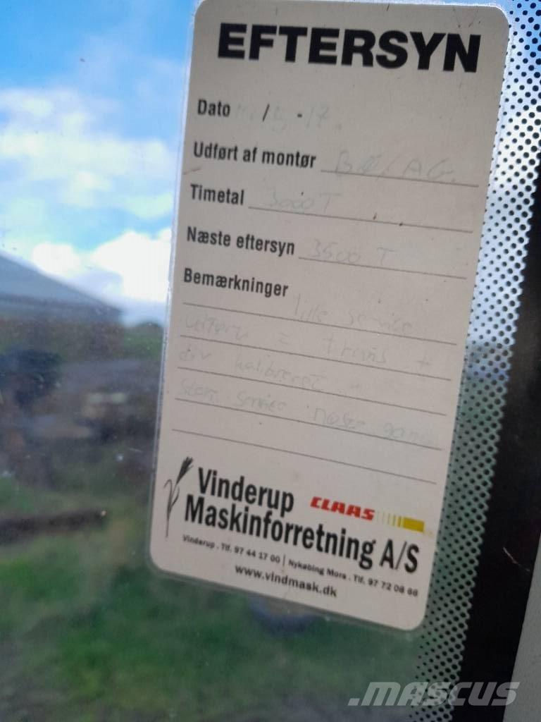 CLAAS 840 C-Matic トラクター