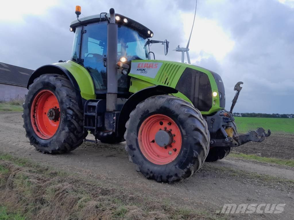 CLAAS 840 C-Matic トラクター