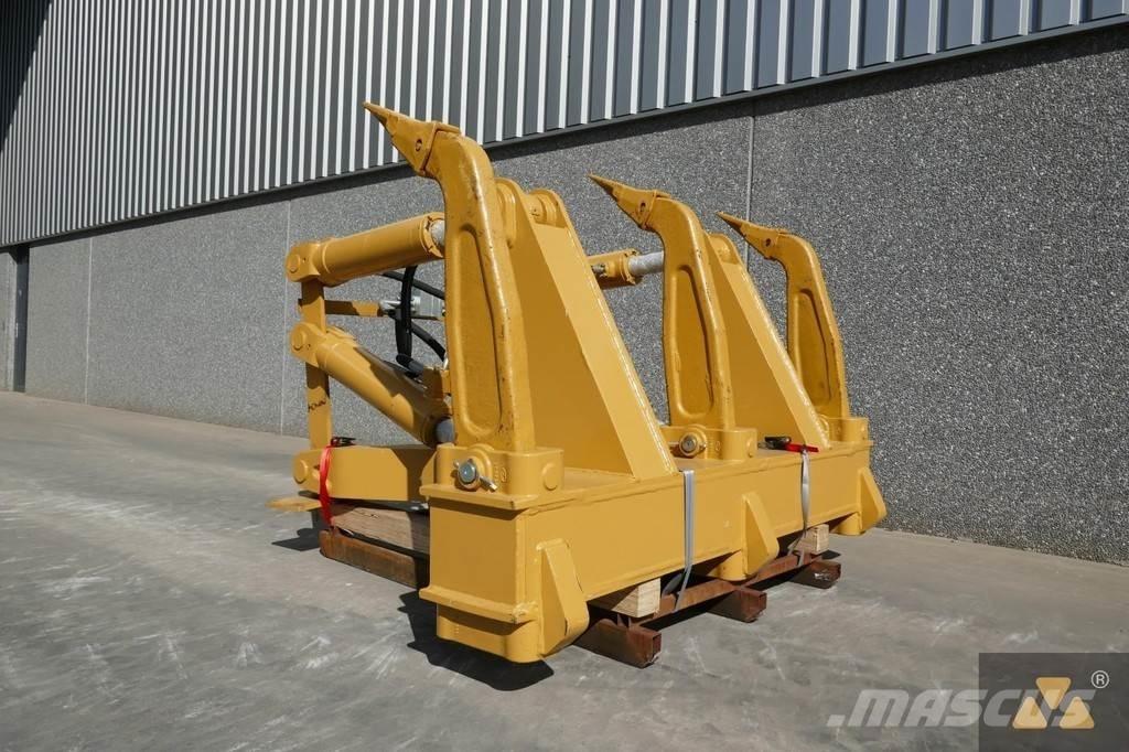 CAT D7E Ripper その他部品