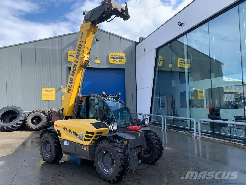 New Holland TH5.26 テレスコーピックハンドラー