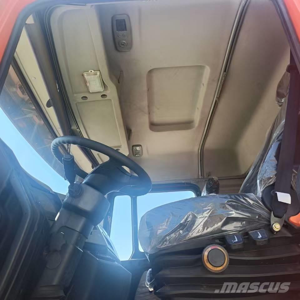 Shacman F3000 8X4 ダンプ