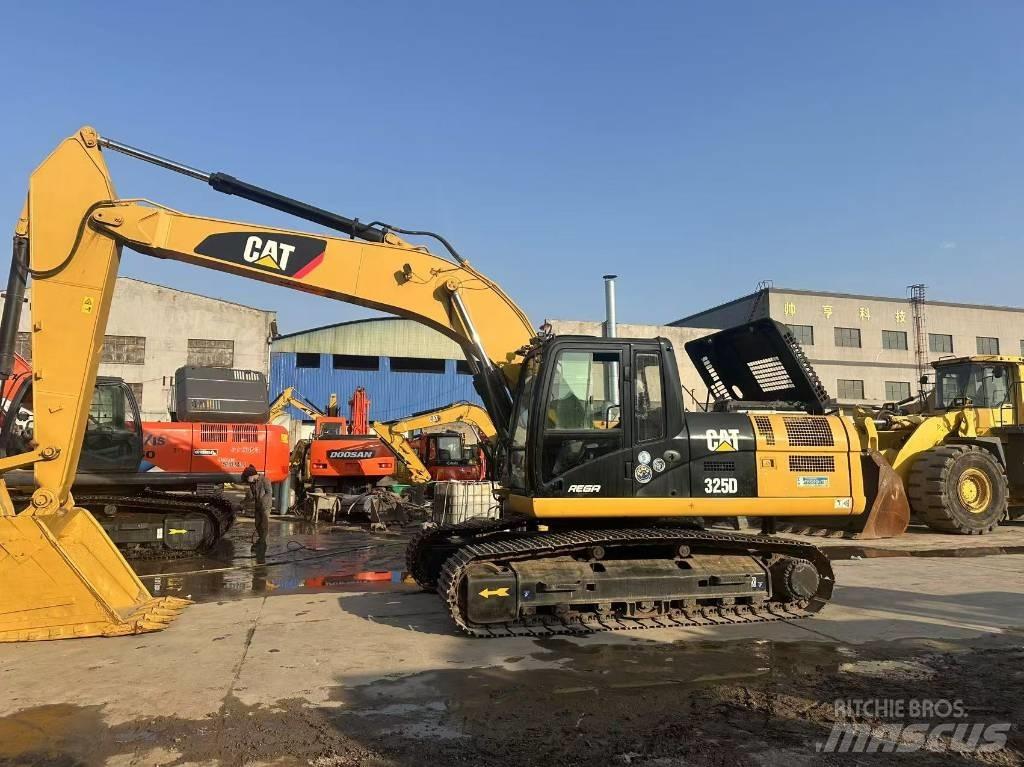 CAT 325 D L 大型油圧ショベル12t以上（パワーショベル・ユンボ）