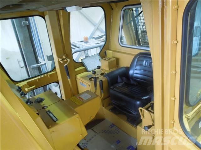 CAT D 7 G モーターグレーダー