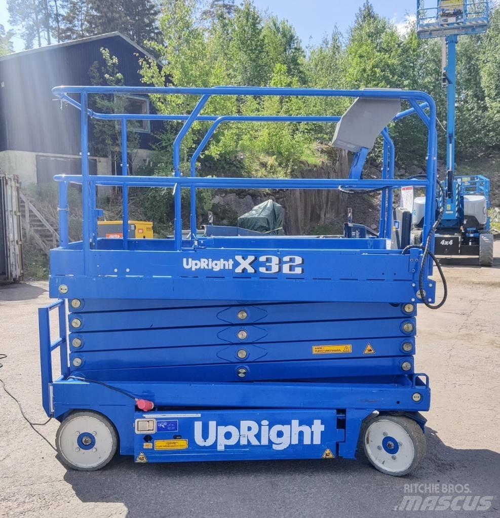 UpRight X32N シザースリフト