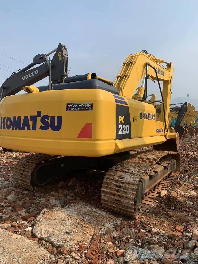 Komatsu PC 220-8 中型油圧ショベル 7ｔ-12ｔ（ユンボ・パワーショベル・バックホー）
