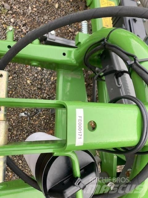 Fendt Slicer 320 P 芝刈り機