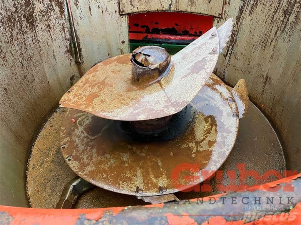 Kuhn EVV 181 ミキサーフィーダー