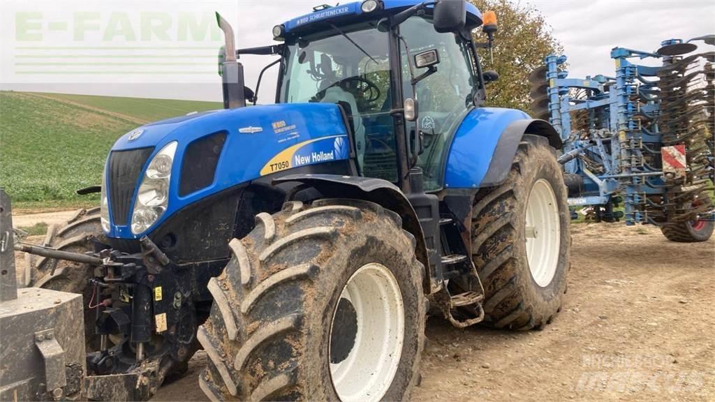 New Holland T7050 トラクター